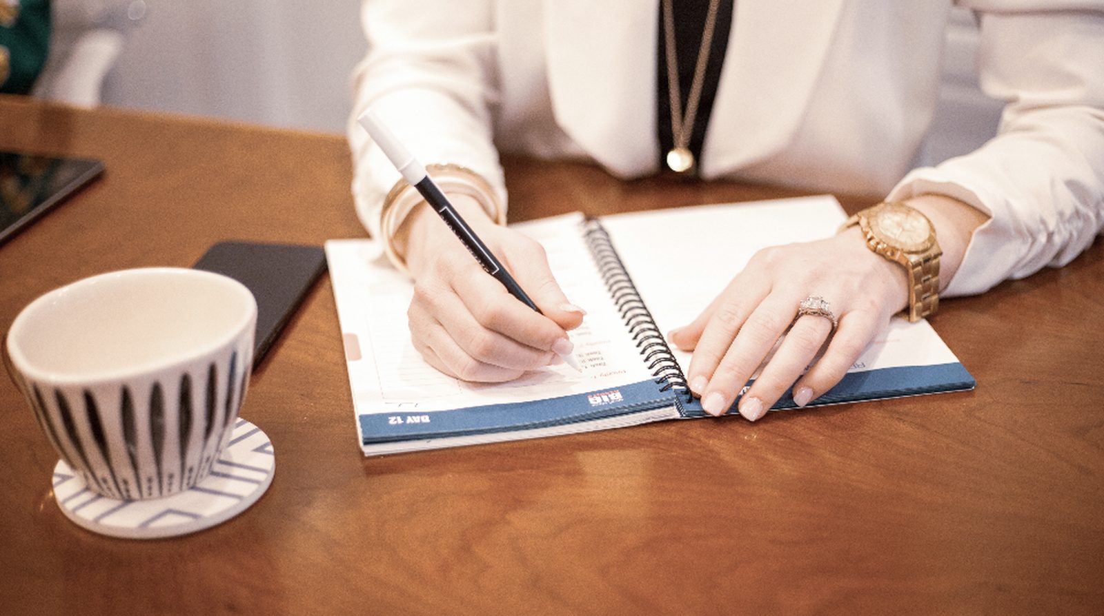 Micro-copy: dòng chữ nhỏ làm nên giọng thương hiệu